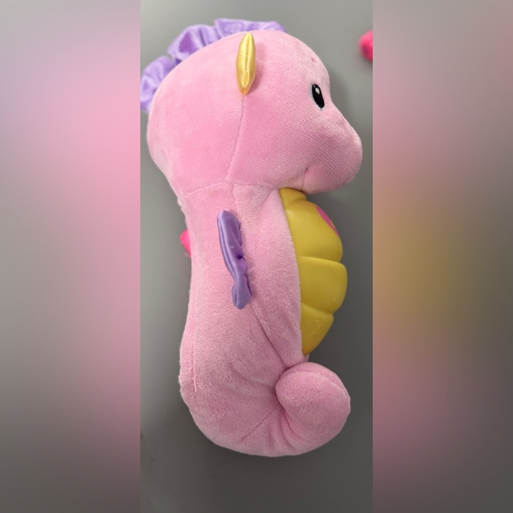 Fisher-Price Soothe & Glow Seahorse – Pink | Musical Plush Night-Light Toy - Picture 5 of 6